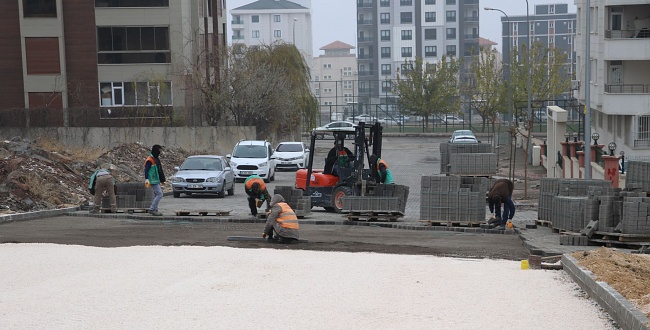 DOĞUKENT’TE YENİ YOLLAR KİLİTLİ PARKEYLE DÖŞENİYOR