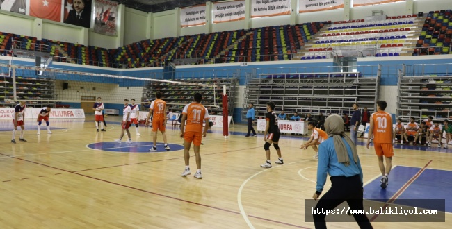 Urfa Büyükşehir Voleybol Takımı Şampiyon Oldu