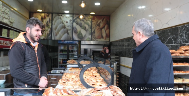 Başkan Beyazgül Esnaf Ve Vatandaşların Taleplerini Dinledi