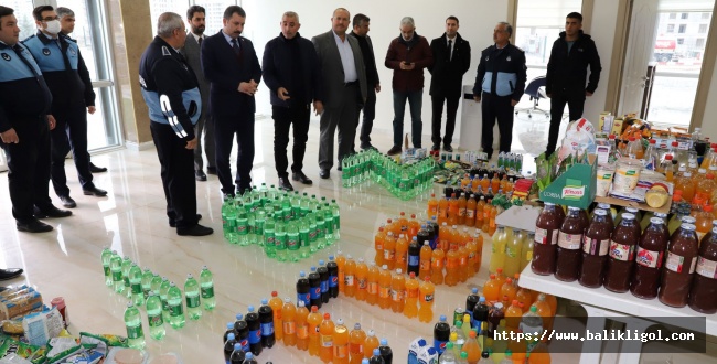 Karaköprü'de tarihi geçmiş gıda satıyorlar! Zabıta el koydu