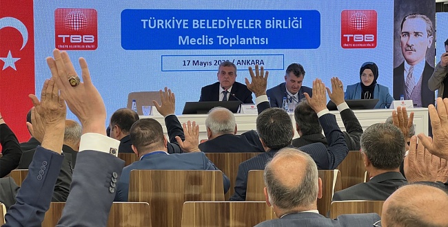 Başkan Beyazgül Türkiye Belediyeler Birliği Mayıs Ayı Meclis Toplantısına Başkanlık Etti