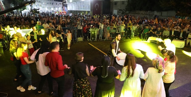 Kayseri'de Urfa türküleri yankılandı