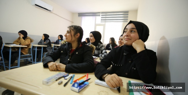 Eyyübiye Belediyesi Yenice Sınav Hazırlık Merkezi Öğrenci Kabulüne Başladı