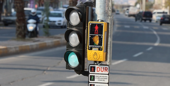 Urfa’da Okul Önlerine Butonlu Yaya Geçidi