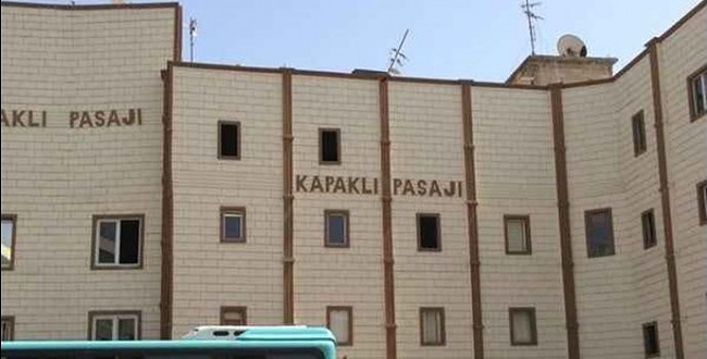 Depremde hasar gören Kapaklı Pasajı boşaltılıyor