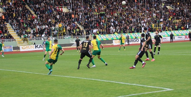 Şanlıurfaspor Esenler Erokspor'a acımadı: 2-1