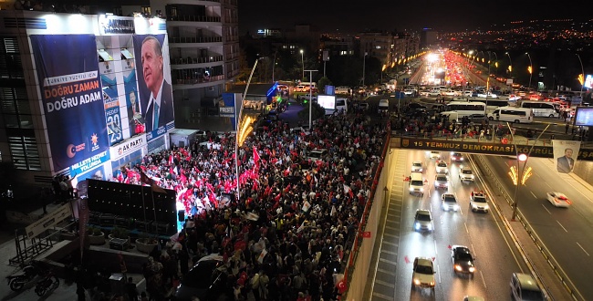 Şanlıurfa'da Cumhurbaşkanı Erdoğan'ın zaferi kutlandı