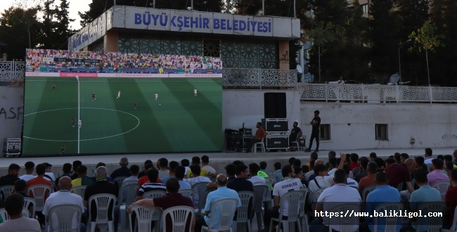 Kupa Heyecanını Dev Ekranda Yaşadılar