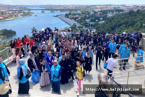 Depremzede Öğrenciler İstanbul’un Keyfini Çıkardı