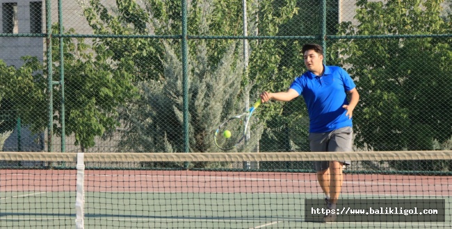 Urfa’da Demokrasi Ve Milli Birlik Günü Tenis Turnuvası Başladı