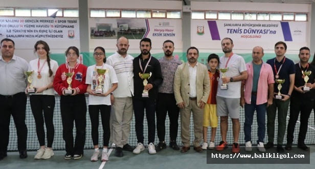 100. Yıl Tenis Turnuvasında Kupalar Sahiplerini Buldu