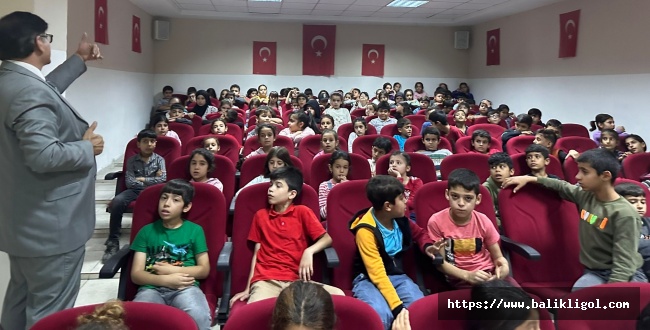 Öğrencilere Hikâyeyle Teknoloji Bağımlılığı Semineri Verildi