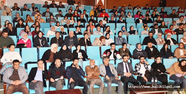 Harran Üniversitesi’nde Artiz Mektebi Tiyatro Oyunu Sahnelendi