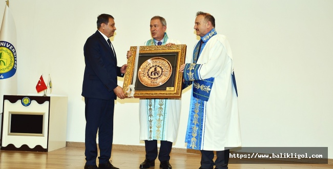 Harran Üniversitesi Hulusi Akar’a Fahri Doktora Verdi