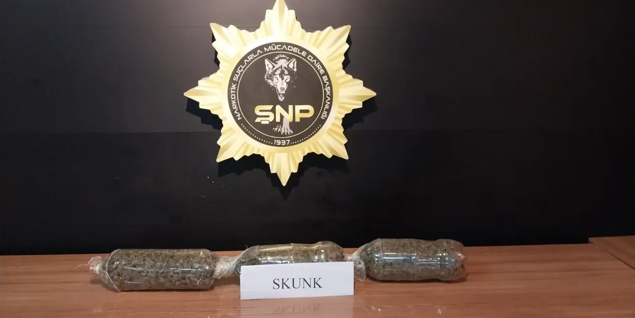 Şanlıurfa'da 1 Kilo 400 Gram Skunk Ele Geçirildi