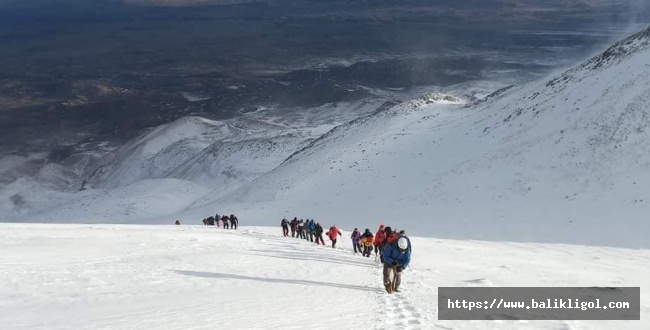 ÇUGEZ 15. Ulusal Hasan Dağı Kış Tırmanışı tamamlandı