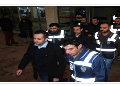 Paralel operasyonda Gözaltına alınan 14 polis adliyeye sevk edildi