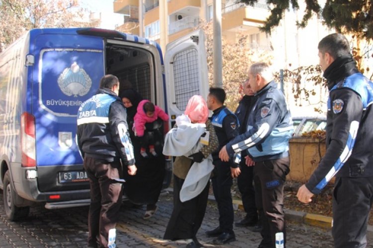 Urfa'da Zabıta Hastane Bahçesinde ve Topçu Meydanında Dilenci Topladı