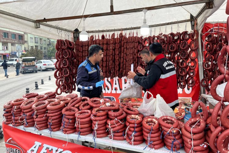 Şanlıurfa’daki Bir Kermeste Sahte Sucuk Yakalandı