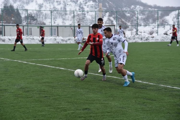 Arapgirspor: 2 -  4 Siverek Belediyespor