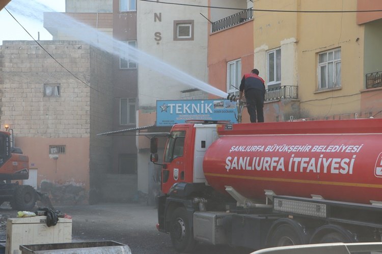 Şair Nabi ve Bamyasuyu'nda 25 Metrelik yol için 59 Yapının Yıkımına Başlandı